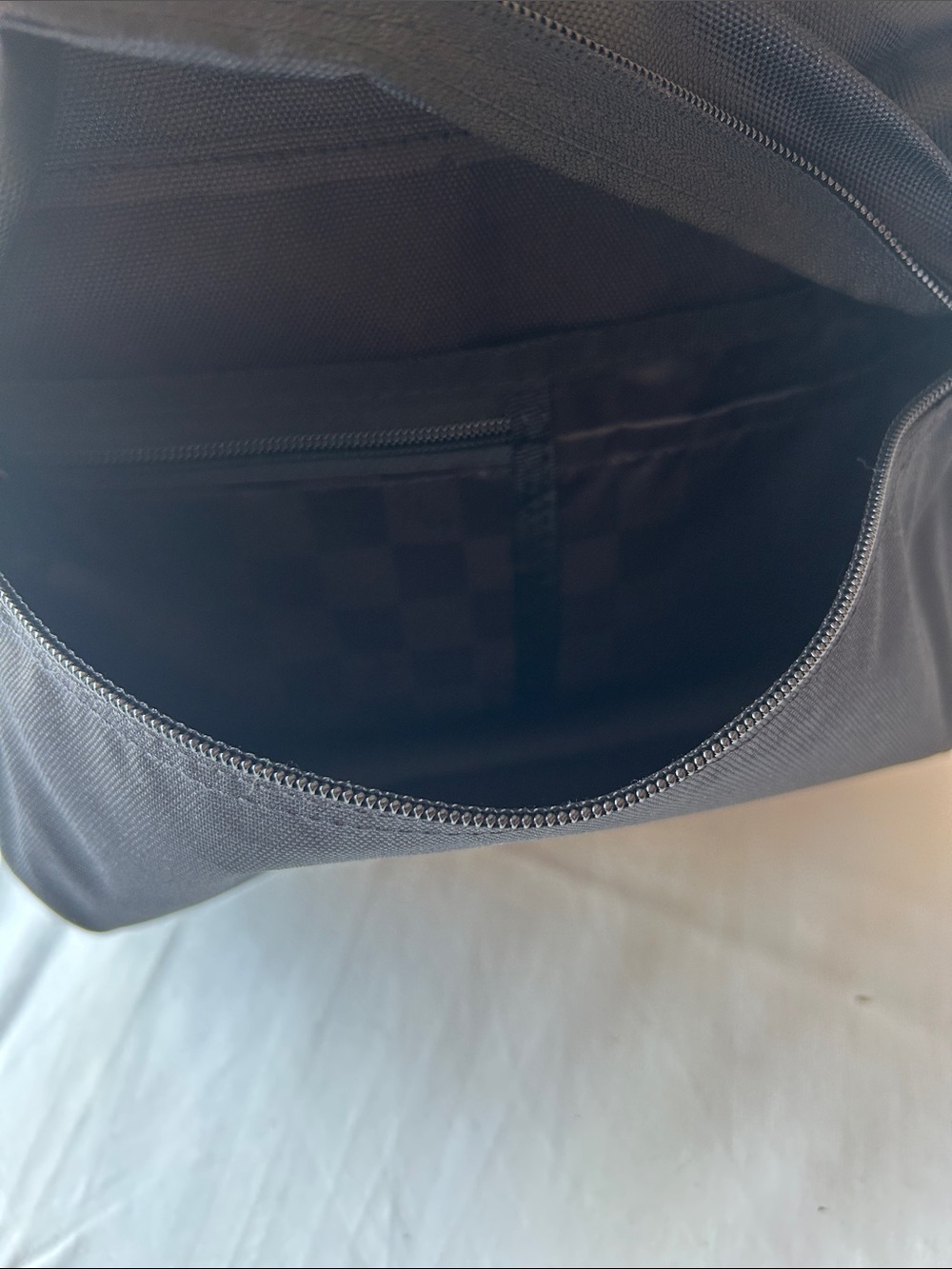 Vans Black Backpack with White Logo - Picture 3 of 4